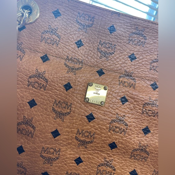 MCM CHAIN TOTE BAG - Picture 4 of 11